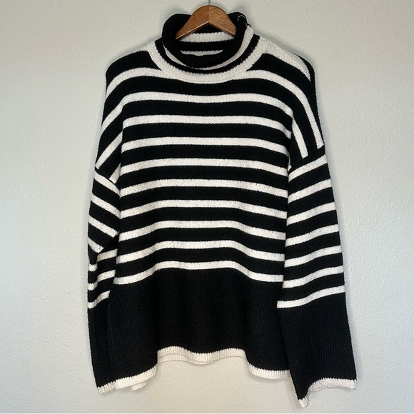 OAK + FORT Sweaters - OAK + FORT Black and White Striped Turtleneck Sweater Size L